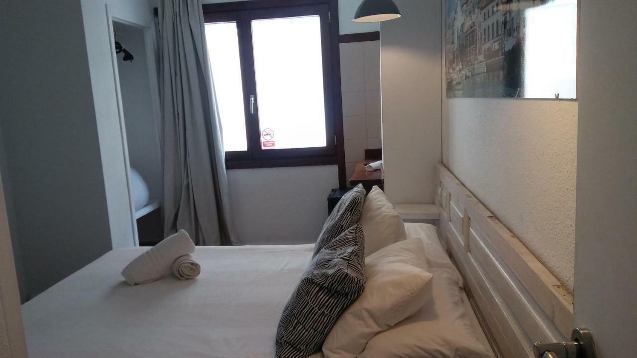 Deluxe Double Room with Shower,830544917:JPEG
